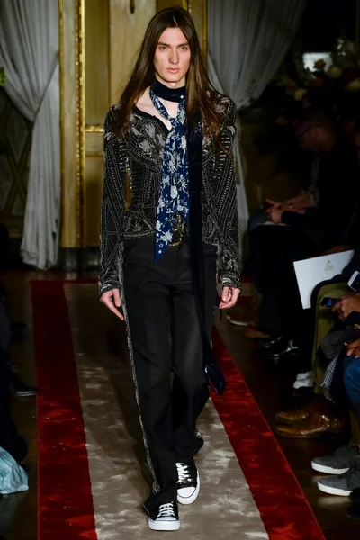 Look 29
